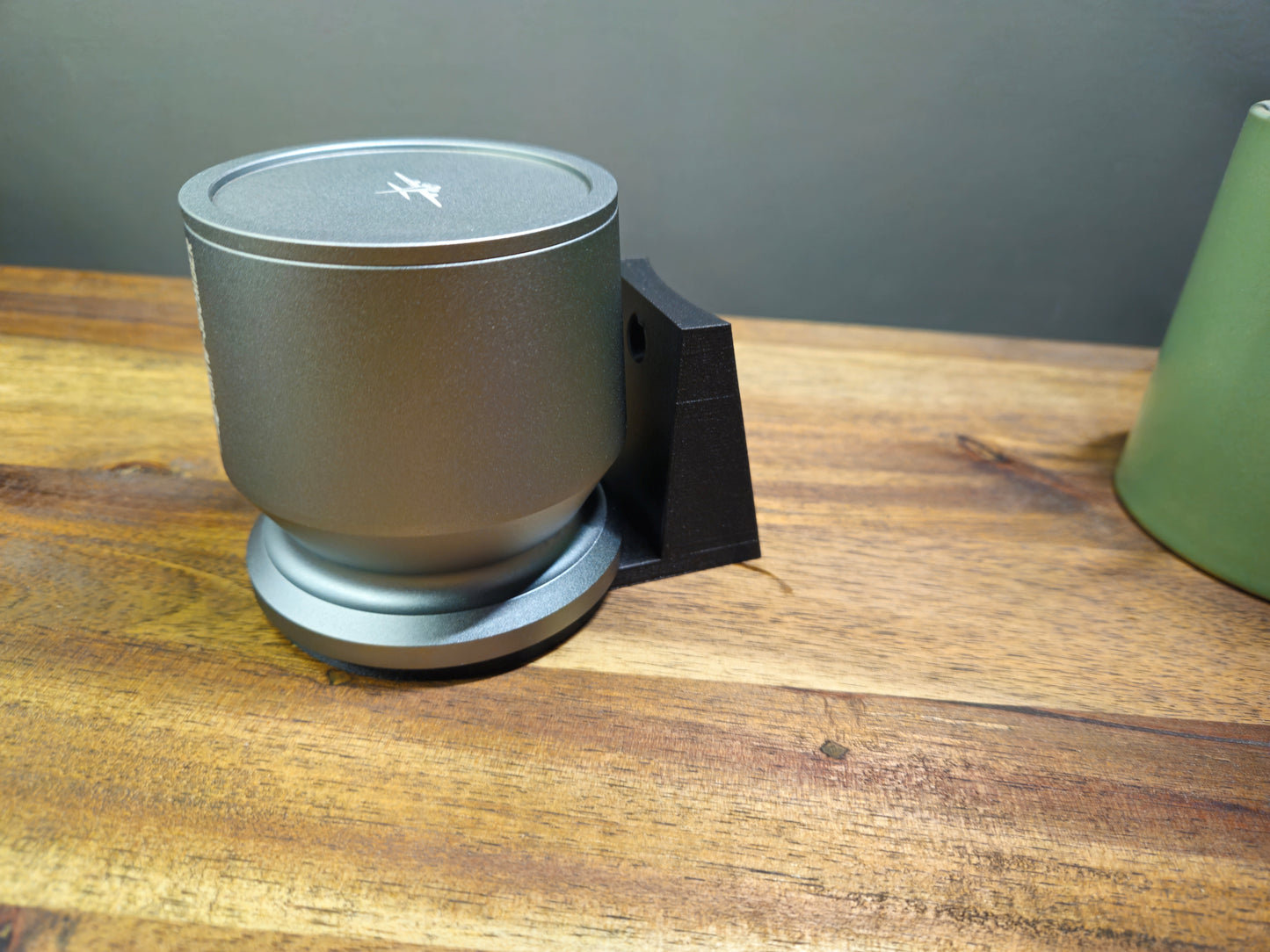 DF64 Blind Shaker Holder