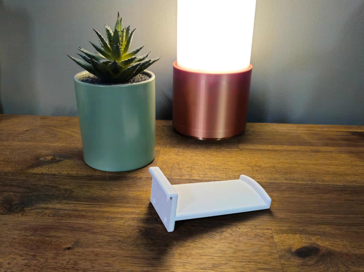 NR200 Headphone Hanger