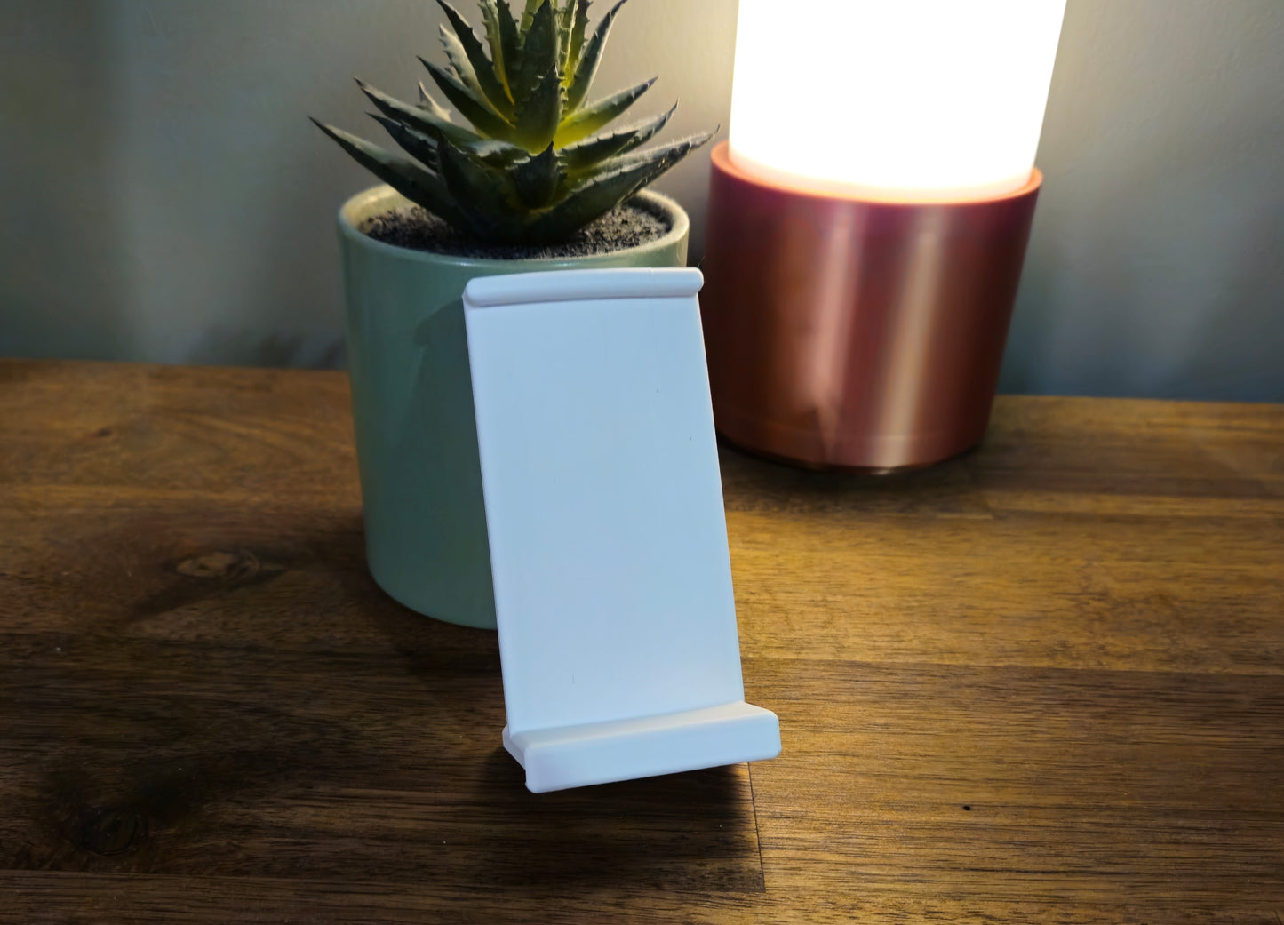 NR200 Headphone Hanger