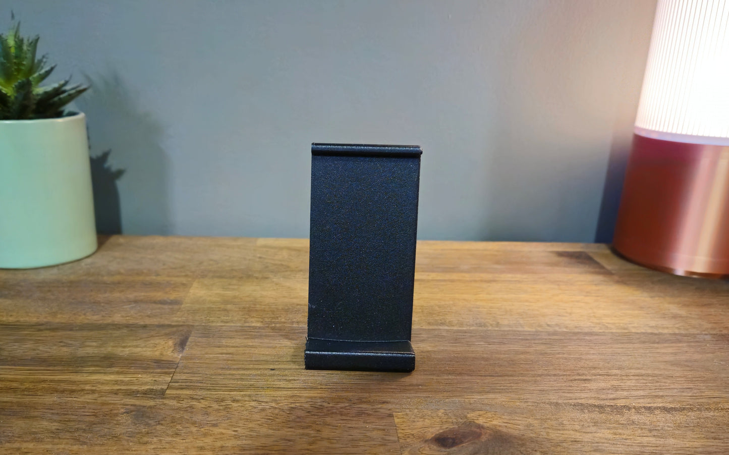 NR200 Headphone Hanger